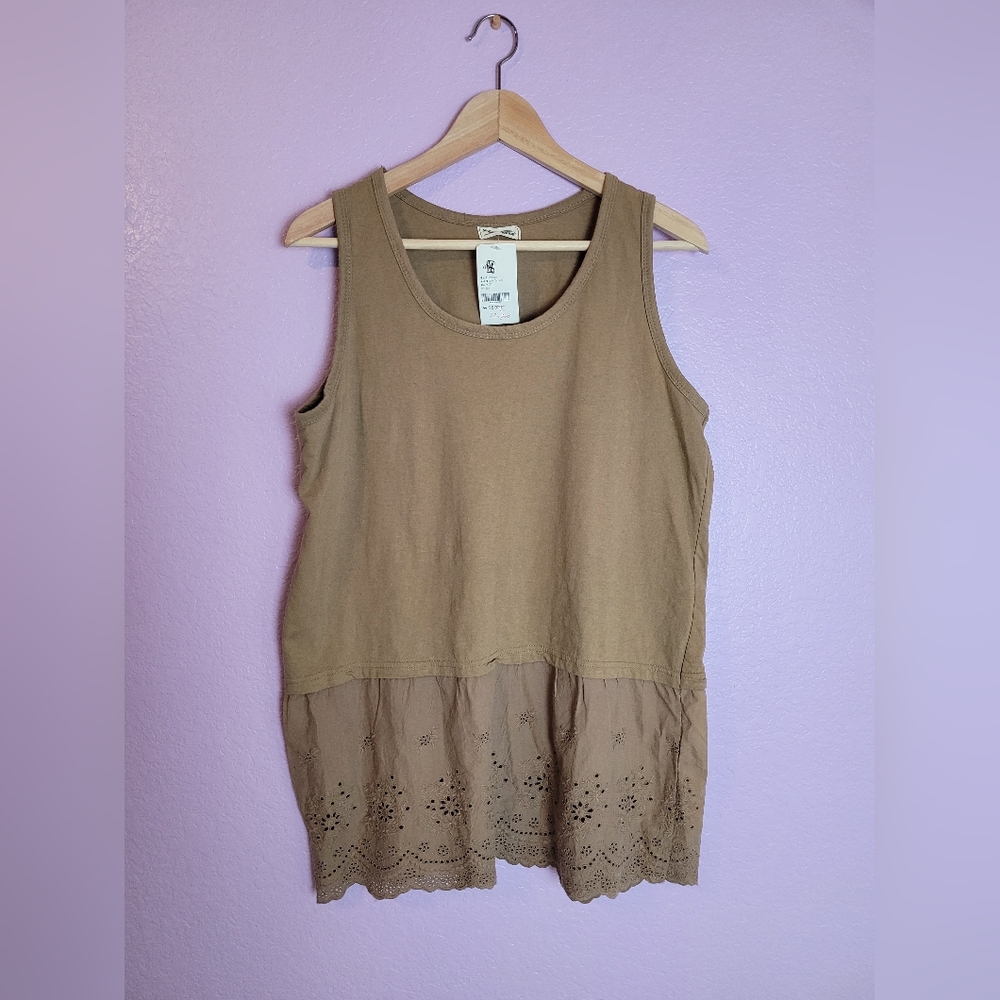 ⭐️ NWT Women's Beige/Tan Tank Size M